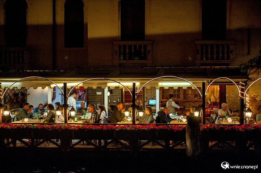 Wenecja. Kolacja przy Canal Grande. - foto: wnieznane.pl
