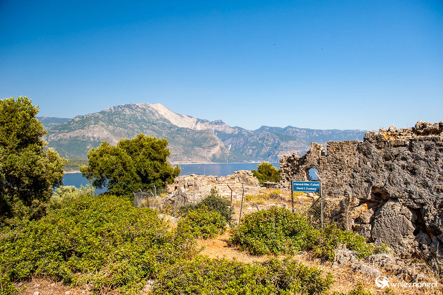 Ruiny na Gemiler Island. - foto: wnieznane.pl