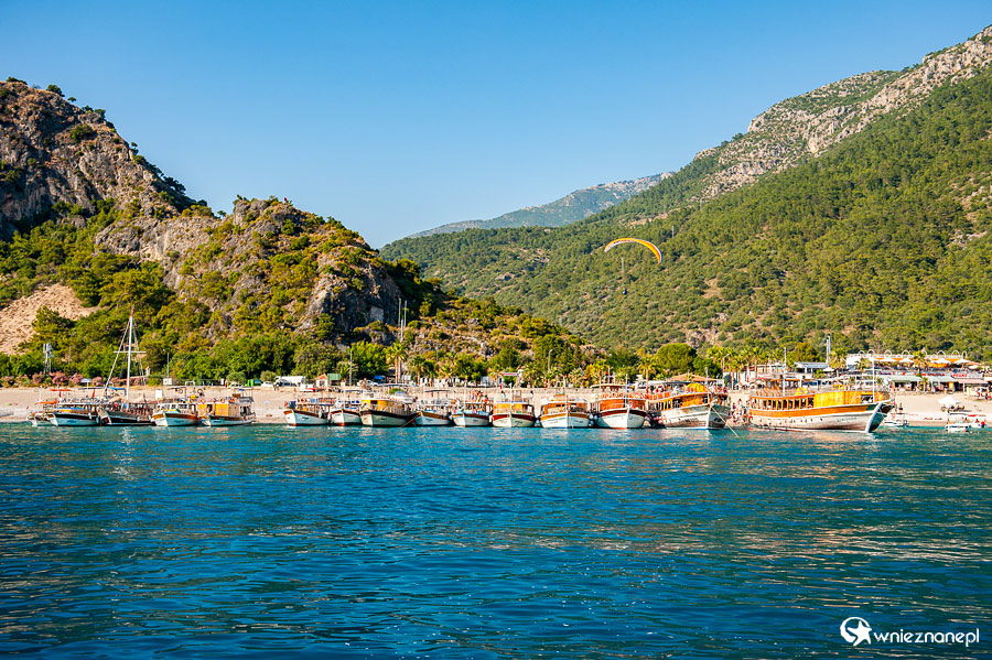 Łodzie w Oludeniz. - foto: wnieznane.pl
