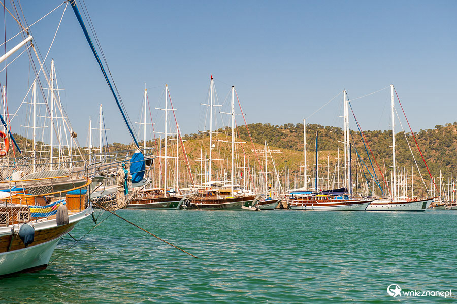 Marina w Fethiye. - foto: wnieznane.pl
