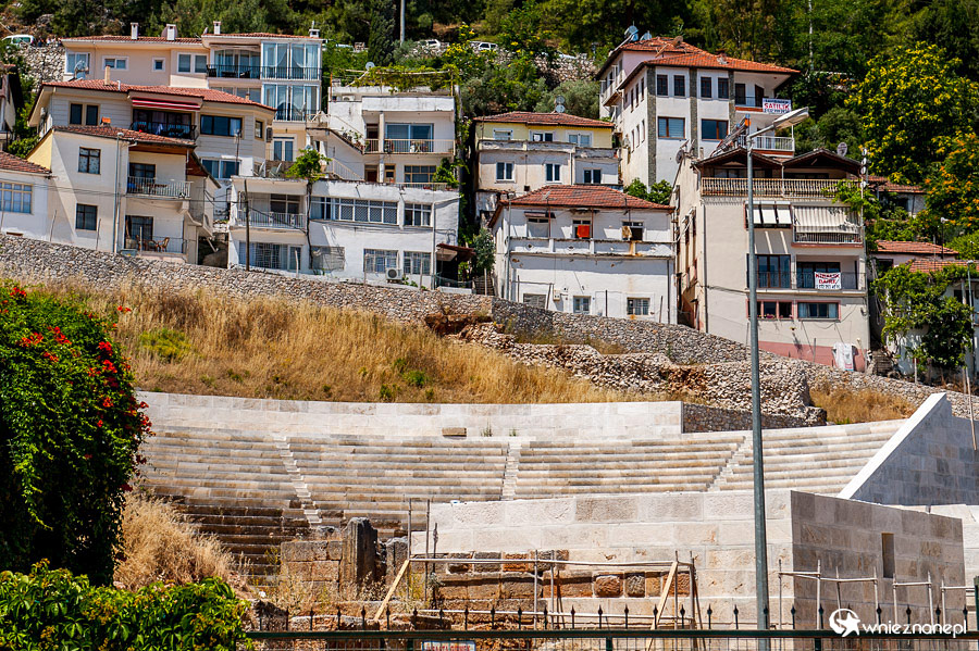 W centrum Fethiye. Na pierwszym planie amfiteatr. - foto: wnieznane.pl