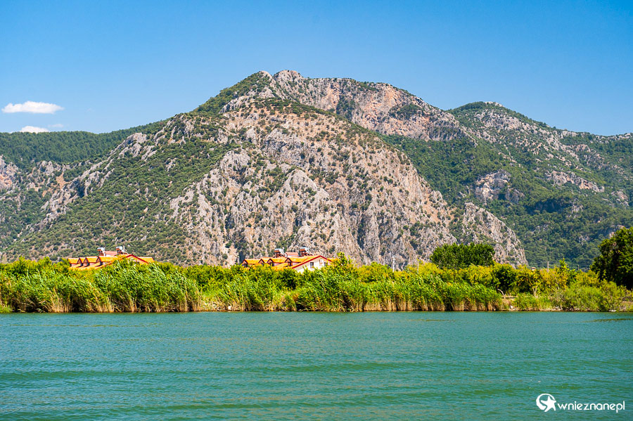 Rejs po rzece Dalyan. - foto: wnieznane.pl