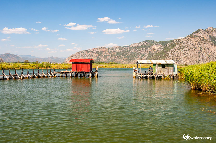 Rejs po rzece Dalyan. - foto: wnieznane.pl