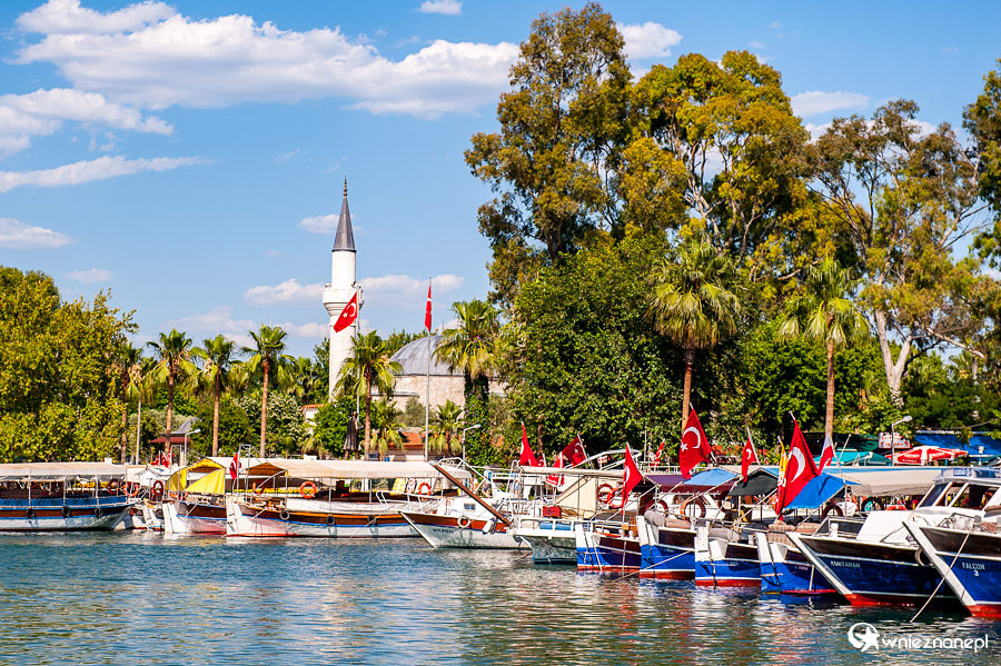 Port na rzece Dalyan w miejscowości Dalyan. - foto: wnieznane.pl