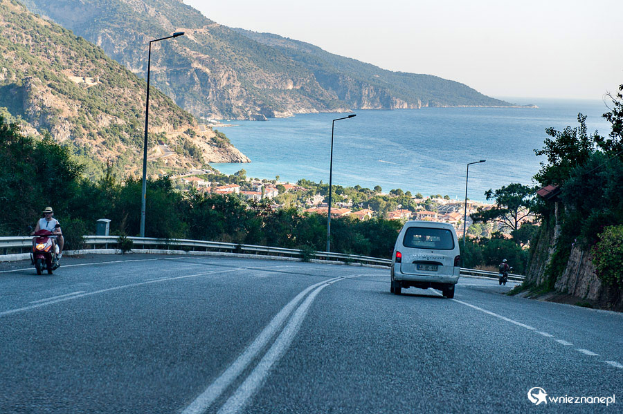 Oludeniz. Droga dojazdowa do miasta. - foto: wnieznane.pl