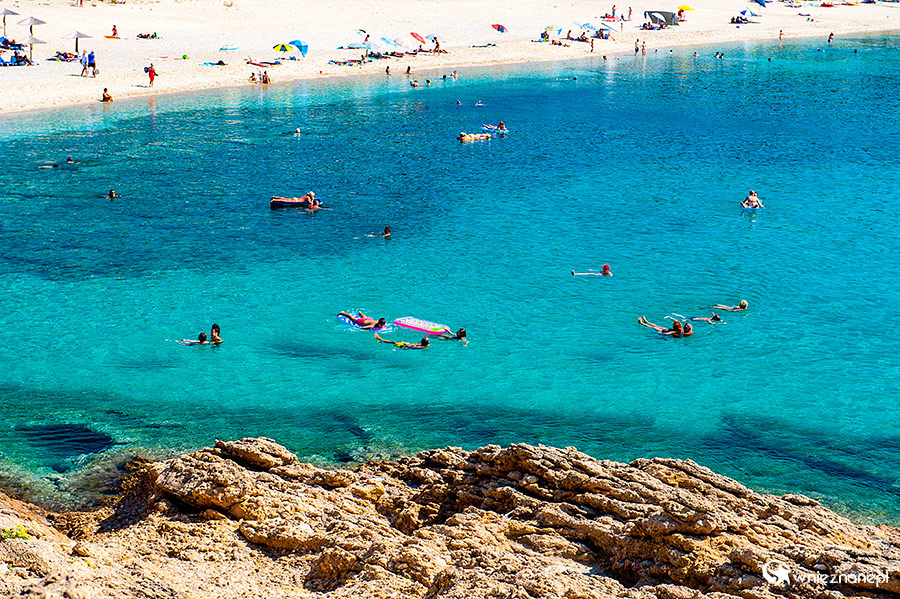 Thassos. Szeroka i długa plaża Trypiti. - foto: wnieznane.pl Thassos. Szeroka i długa plaża Trypiti. - foto: wnieznane.pl