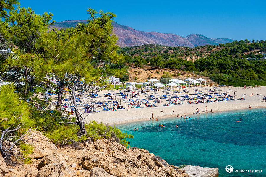 Thassos. Szeroka i długa plaża Trypiti. - foto: wnieznane.pl Thassos. Szeroka i długa plaża Trypiti. - foto: wnieznane.pl