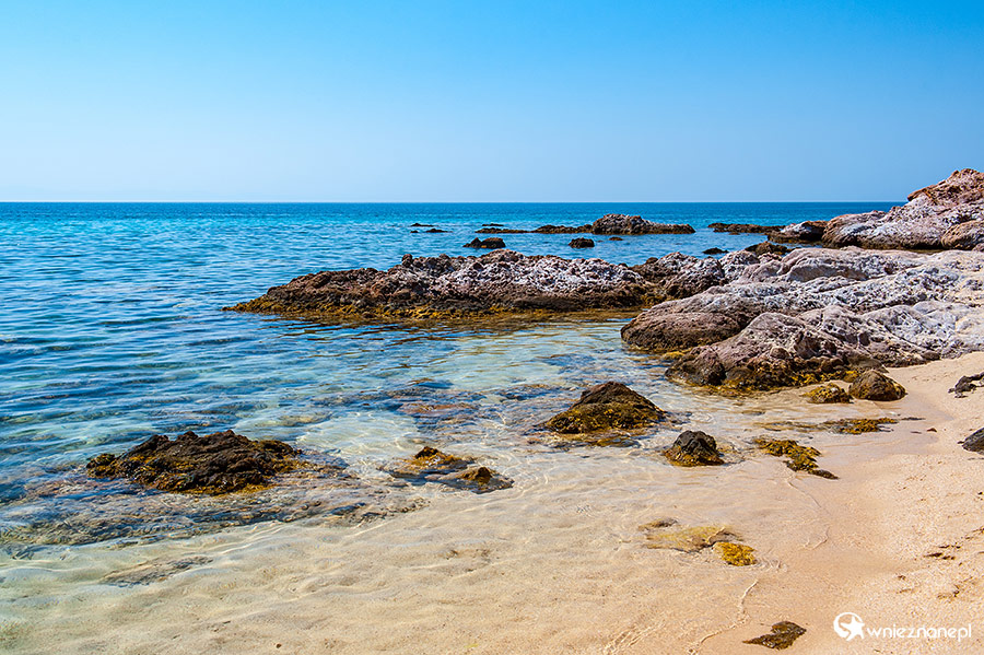 Thassos. Piaszczysta plaża Notos niedaleko miejscowości Potos. - foto: wnieznane.pl Thassos. Piaszczysta plaża Notos niedaleko miejscowości Potos. - foto: wnieznane.pl