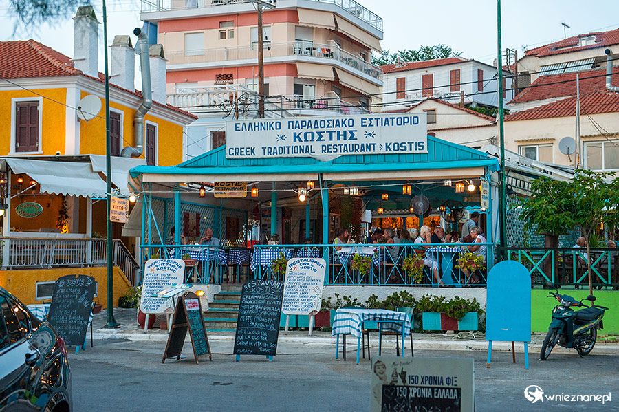 Thassos. Tawerna w miejscowości Limenaria. - foto: wnieznane.pl