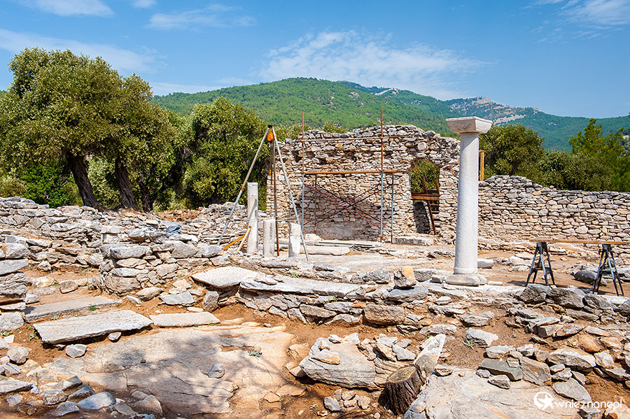 Thassos. Starożytne ruiny w Aliki. - foto: wnieznane.pl