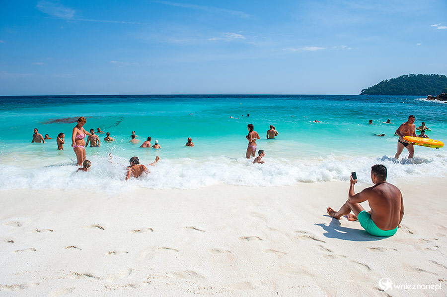Thassos. Jedna z najpiękniejszych plaż na wyspie - Saliara (Marble Beach) z drobinkami białego marmuru zamiast piasku. - foto: wnieznane.pl Thassos. Jedna z najpiękniejszych plaż na wyspie - Saliara (Marble Beach) z drobinkami białego marmuru zamiast piasku. - foto: wnieznane.pl