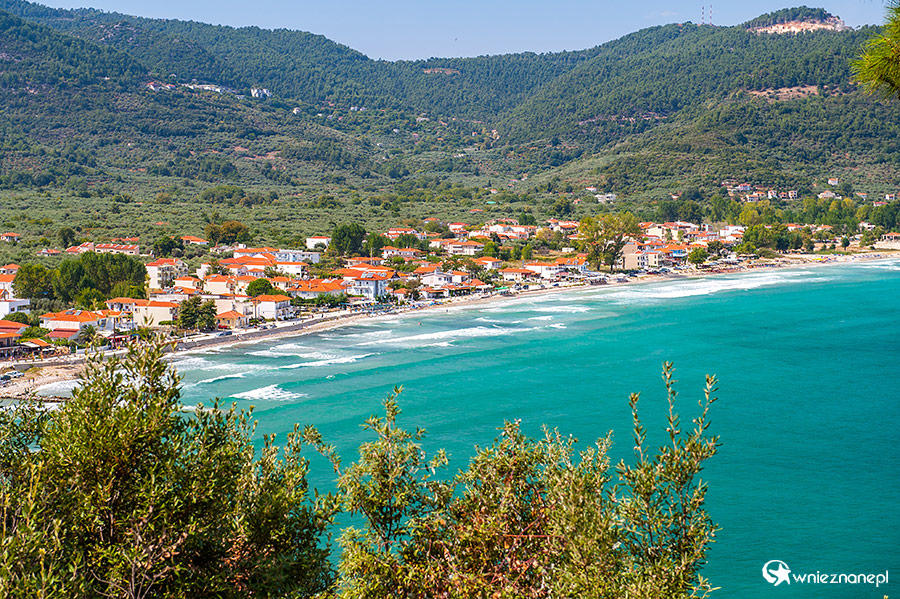 Thassos. Widok na Golden Beach - najdłuższą plażę na wyspie.  - foto: wnieznane.pl