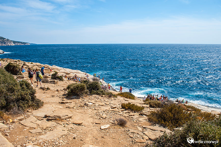 Thassos. Skały otaczające Giolę - naturalny morski basen. - foto: wnieznane.pl Thassos. Skały otaczające Giolę - naturalny morski basen. - foto: wnieznane.pl