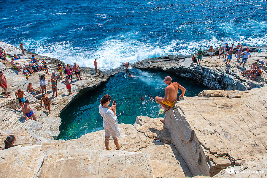 Thassos. Giola - naturalny morski basen. - foto: wnieznane.pl