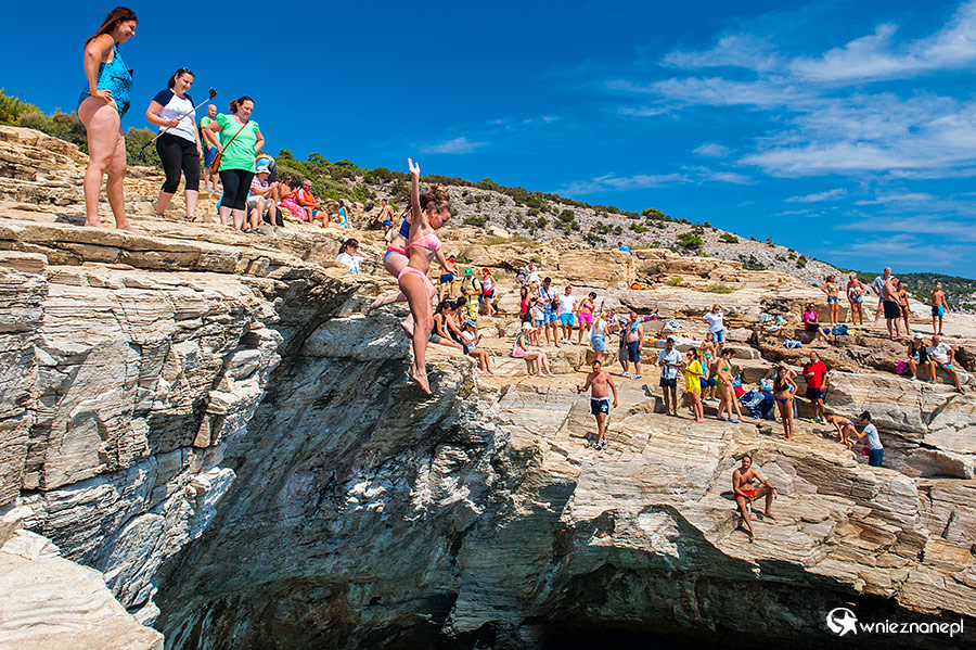 Thassos. Giola - naturalny morski basen. - foto: wnieznane.pl Thassos. Giola - naturalny morski basen. - foto: wnieznane.pl
