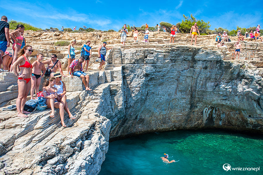 Thassos. Giola - naturalny morski basen. - foto: wnieznane.pl