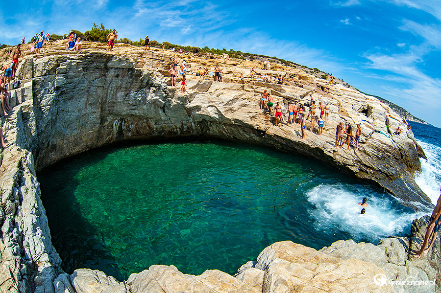 Thassos. Giola - naturalny morski basen. - foto: wnieznane.pl