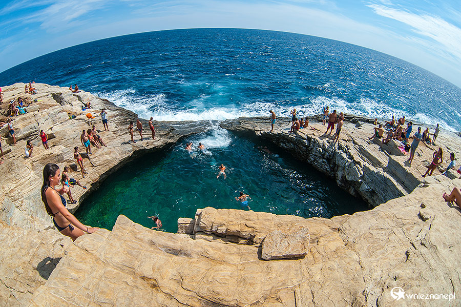 Thassos. Giola - naturalny morski basen. - foto: wnieznane.pl Thassos. Giola - naturalny morski basen. - foto: wnieznane.pl