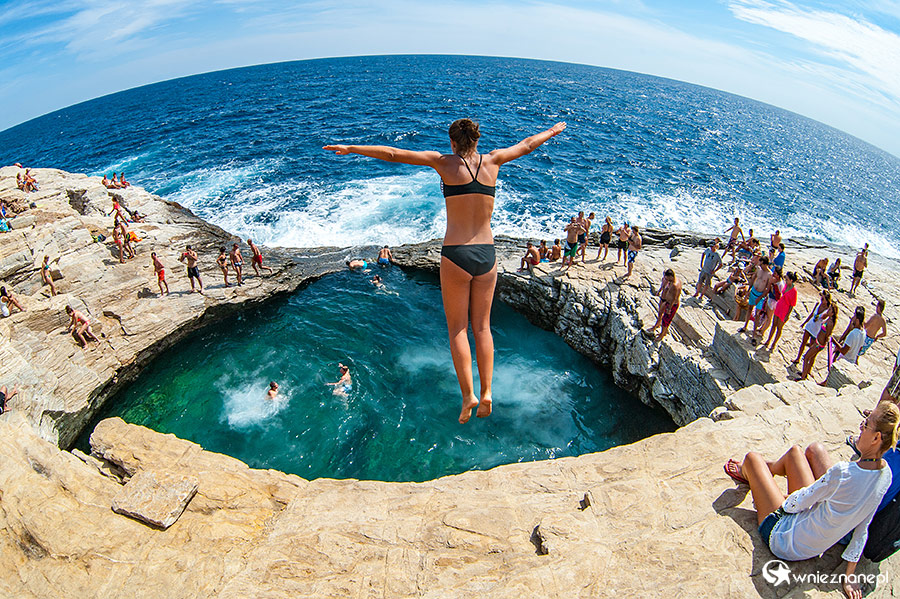 Thassos. Giola - naturalny morski basen. - foto: wnieznane.pl Thassos. Giola - naturalny morski basen. - foto: wnieznane.pl