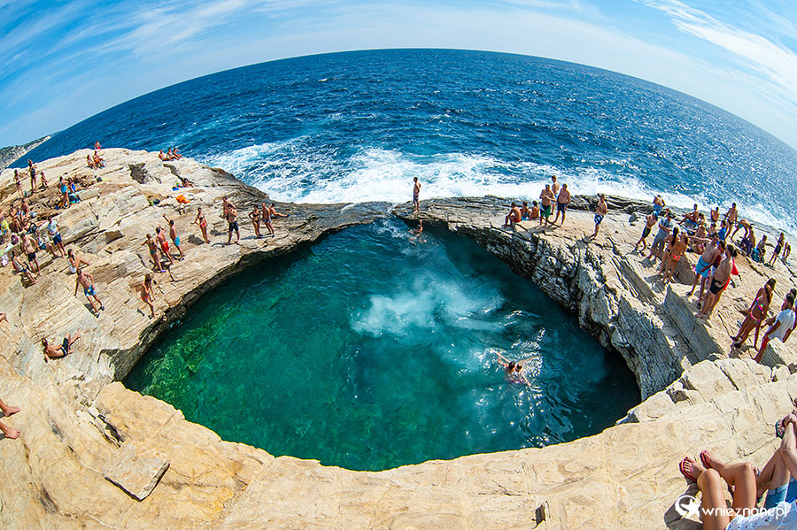 Thassos. Giola - naturalny morski basen. - foto: wnieznane.pl Thassos. Giola - naturalny morski basen. - foto: wnieznane.pl
