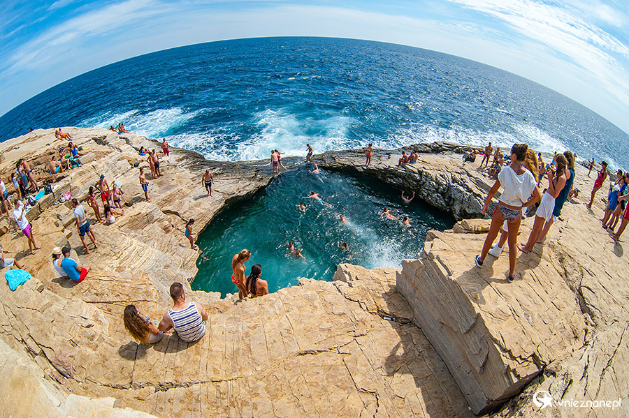 Thassos. Giola - naturalny morski basen. - foto: wnieznane.pl