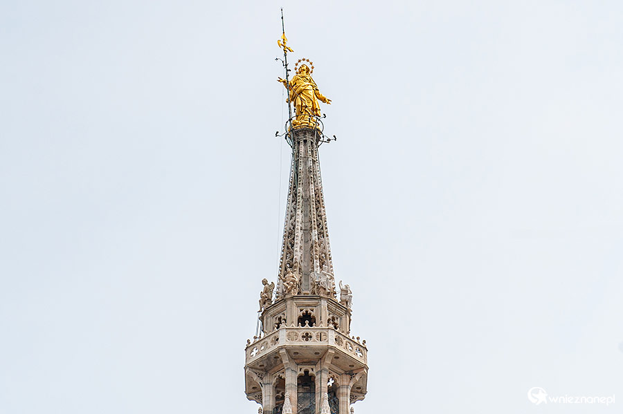 Mediolan. Jedna z wieżyczek katedry. - foto: wnieznane.pl