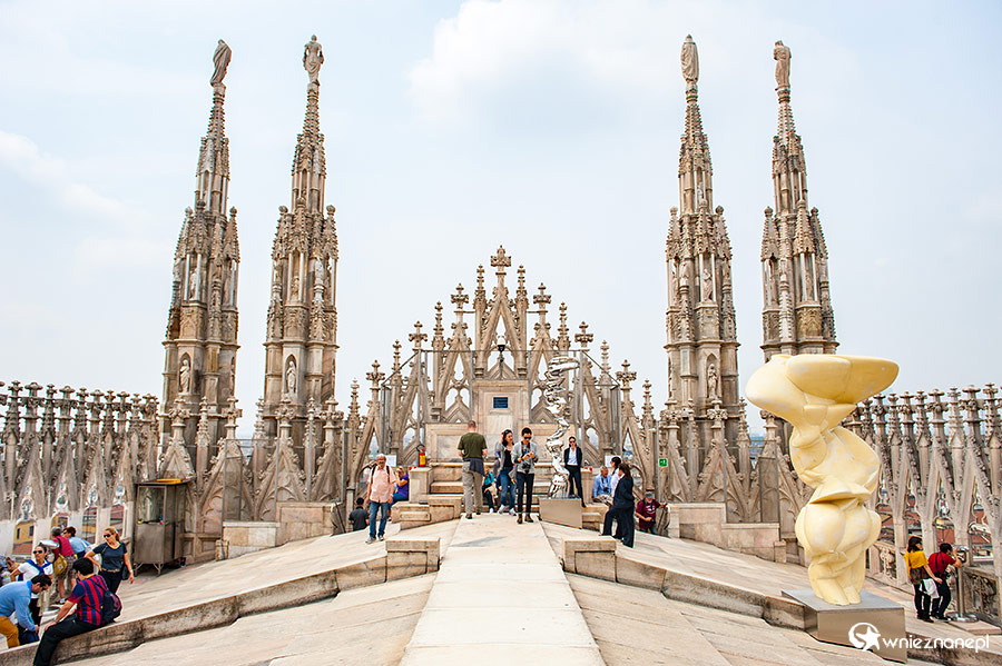 Mediolan. Na dachu katedry. - foto: wnieznane.pl