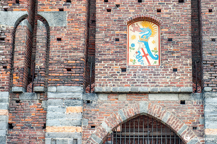 Mediolan. Na terenie Castello Sforzesco. - foto: wnieznane.pl