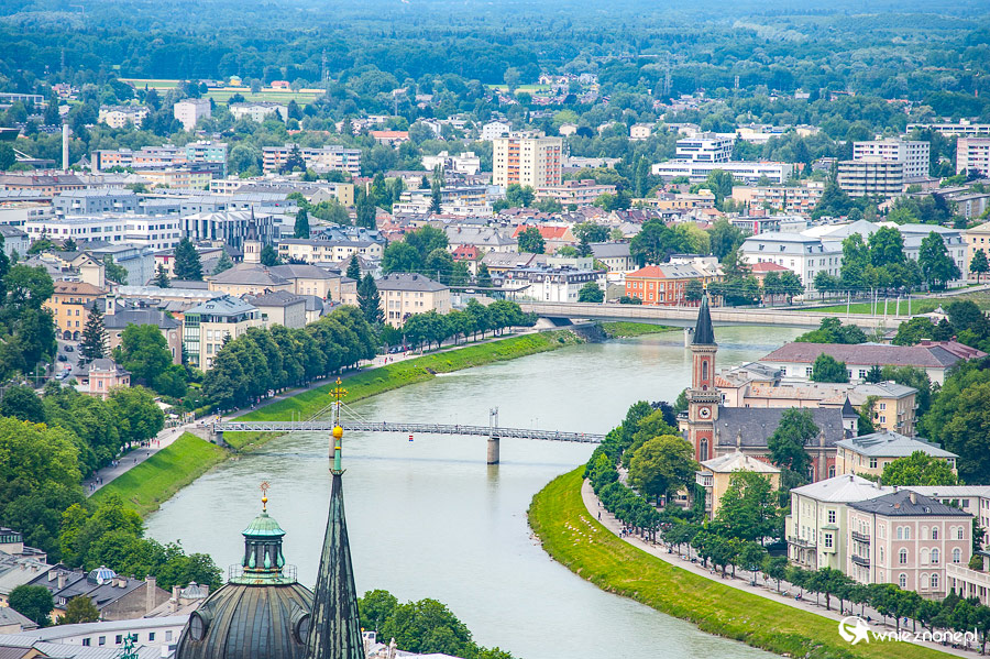 Salzburg. Widok na miasto z twierdzy Hohensalzburg. - foto: wnieznane.pl