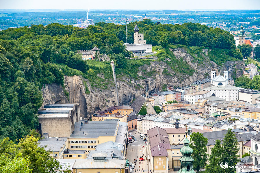Salzburg. Widok na miasto z twierdzy Hohensalzburg. - foto: wnieznane.pl