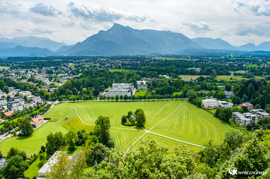 Salzburg. Panorama miasta i okolic. - foto: wnieznane.pl