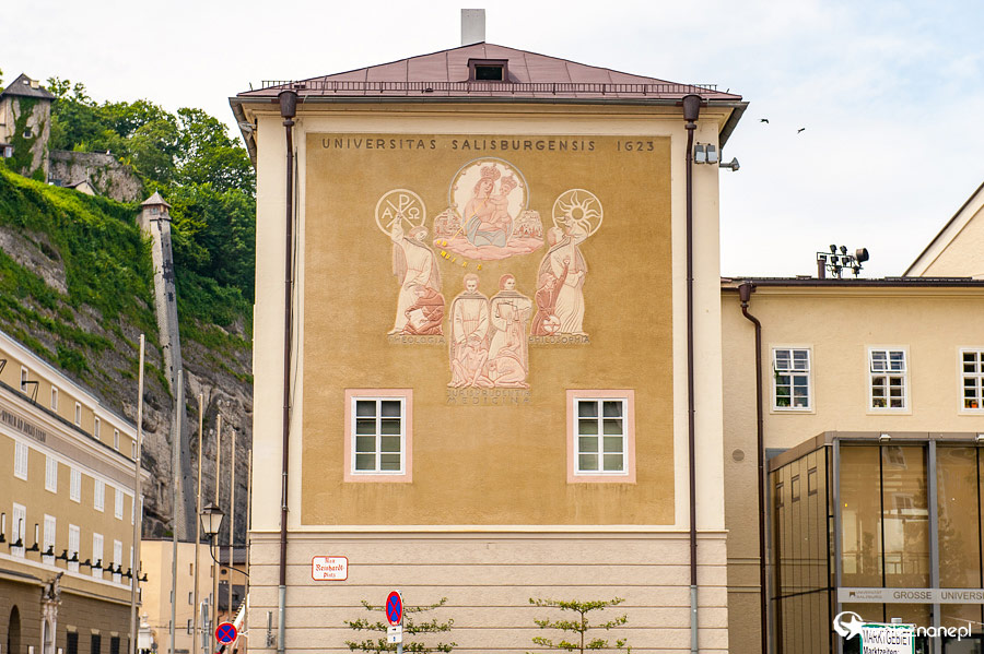 Salzburg. W zabytkowym centrum miasta. - foto: wnieznane.pl