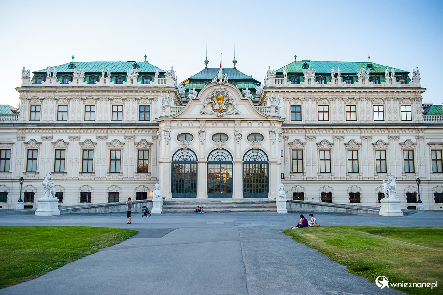 Wiedeń. Ogrody przy pałacu Belweder. - foto: wnieznane.pl