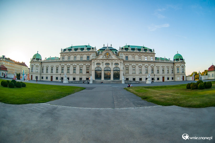 Wiedeń. Ogrody przy pałacu Belweder. - foto: wnieznane.pl