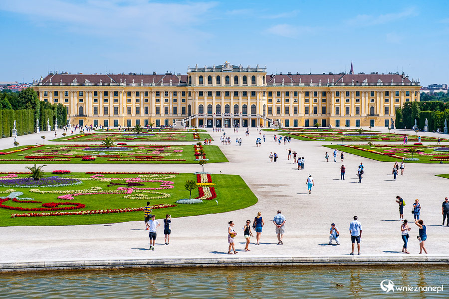 Wiedeń. Wspaniały pałac i ogrody Schonbrunn. - foto: wnieznane.pl