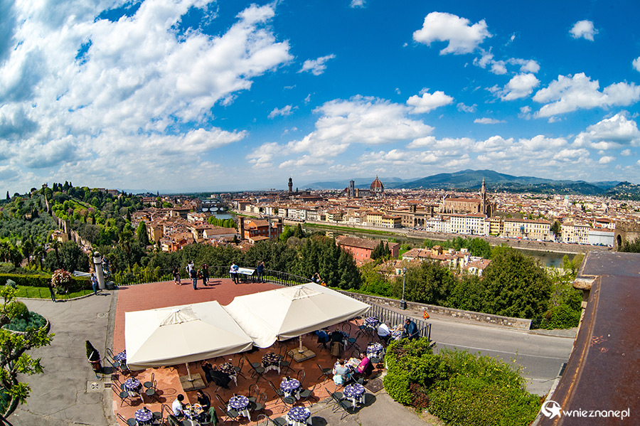 Florencja. Restauracja na Piazzale Michelangelo. - foto: wnieznane.pl