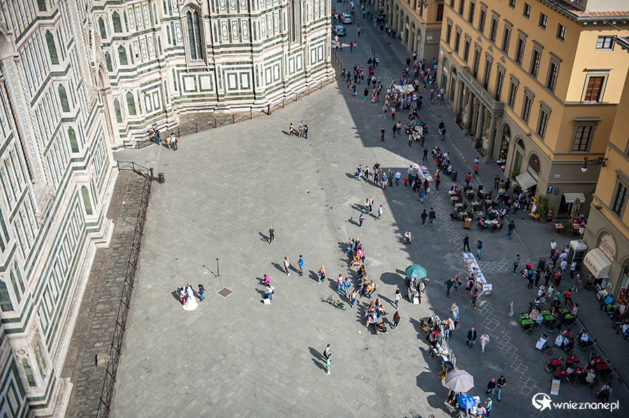 Florencja. Piazza del Duomo. - foto: wnieznane.pl