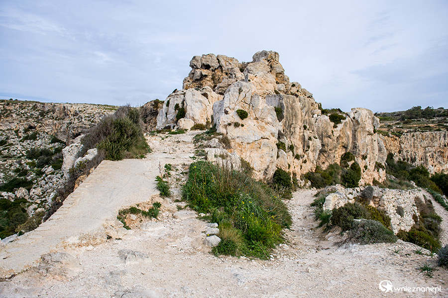 Malta. Spacer po klifach Dingli. - foto: wnieznane.pl Malta. Spacer po klifach Dingli. - foto: wnieznane.pl