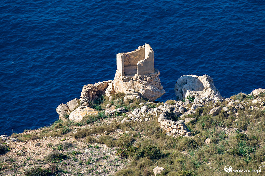 Malta. Ruiny na klifach Dingli. - foto: wnieznane.pl Malta. Ruiny na klifach Dingli. - foto: wnieznane.pl