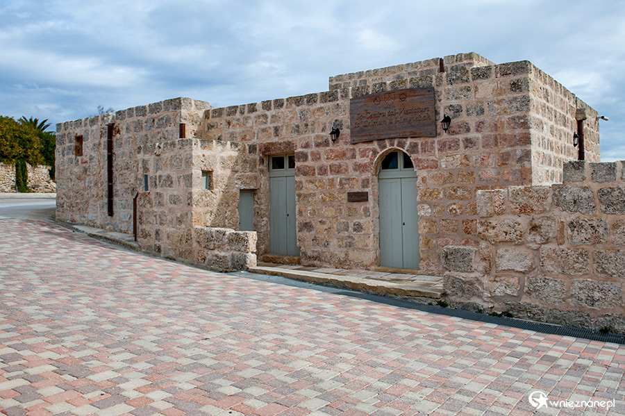 Malta. Przy Pałacu Selmun niedaleko miejscowości Mellieha. - foto: wnieznane.pl