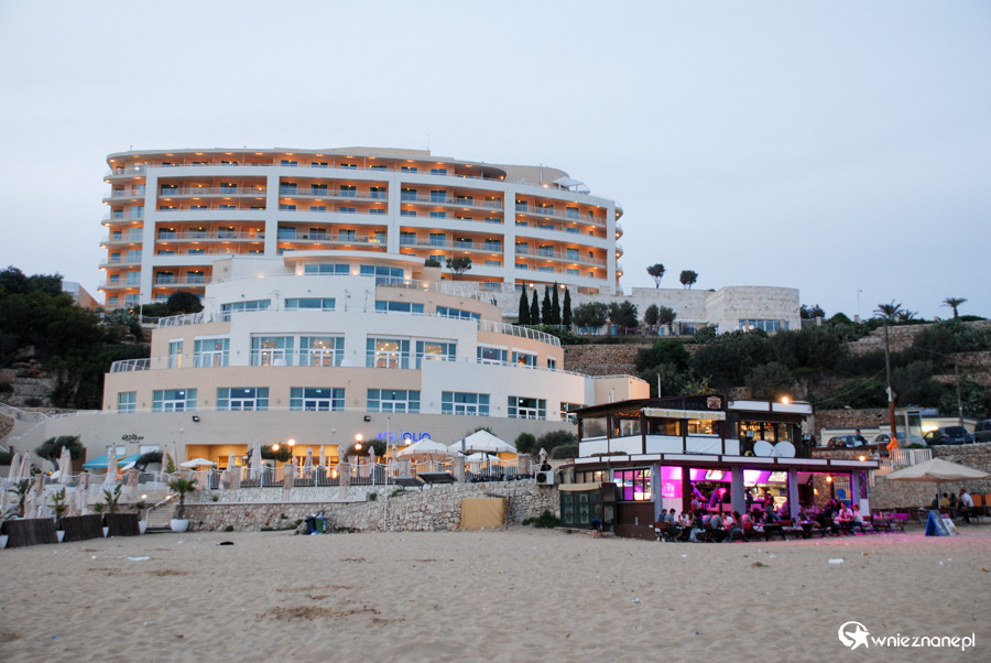 Malta. Golden Bay. - foto: wnieznane.pl