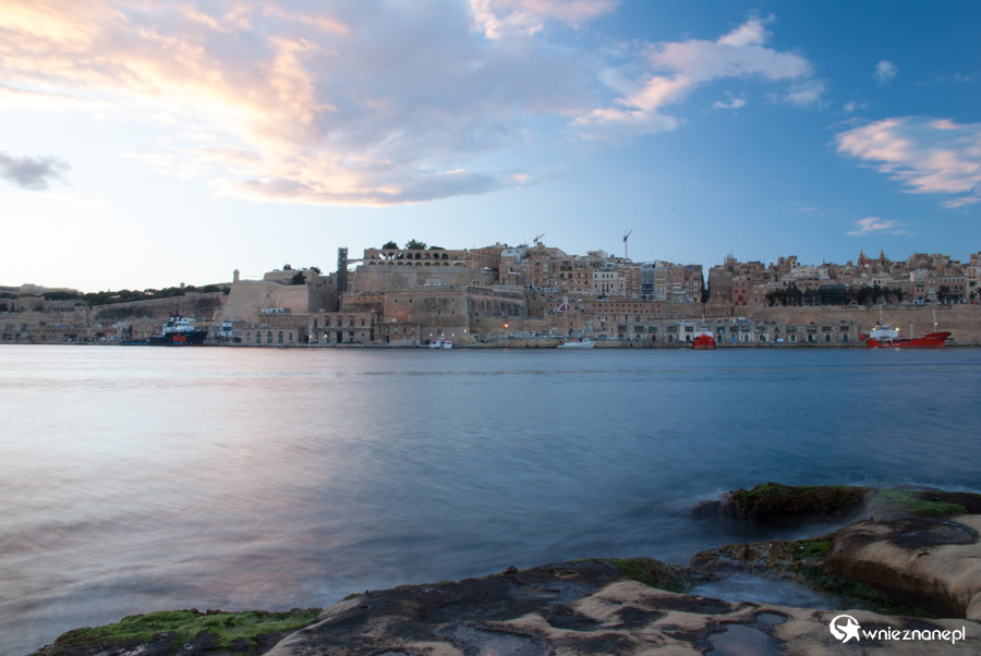 Malta. Birgu. Widok na Vallettę. - foto: wnieznane.pl
