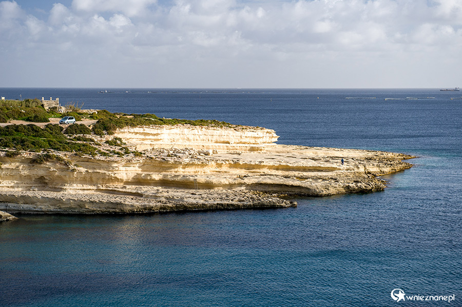 Malta. Klify w okolicy fortu Delimara. - foto: wnieznane.pl