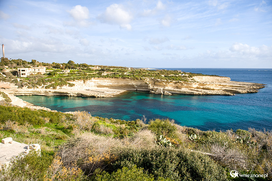 Malta. Klify w okolicy fortu Delimara. - foto: wnieznane.pl Malta. Klify w okolicy fortu Delimara. - foto: wnieznane.pl