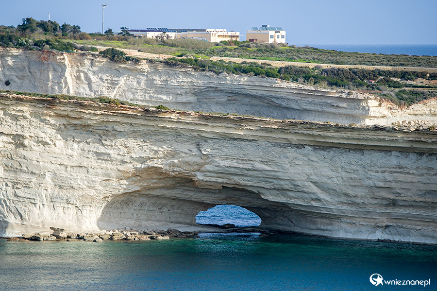 Malta. Klify w okolicy fortu Delimara. - foto: wnieznane.pl