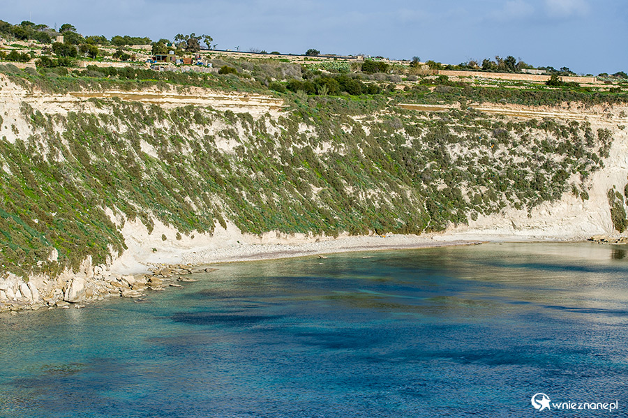 Malta. Klify w okolicy fortu Delimara. - foto: wnieznane.pl