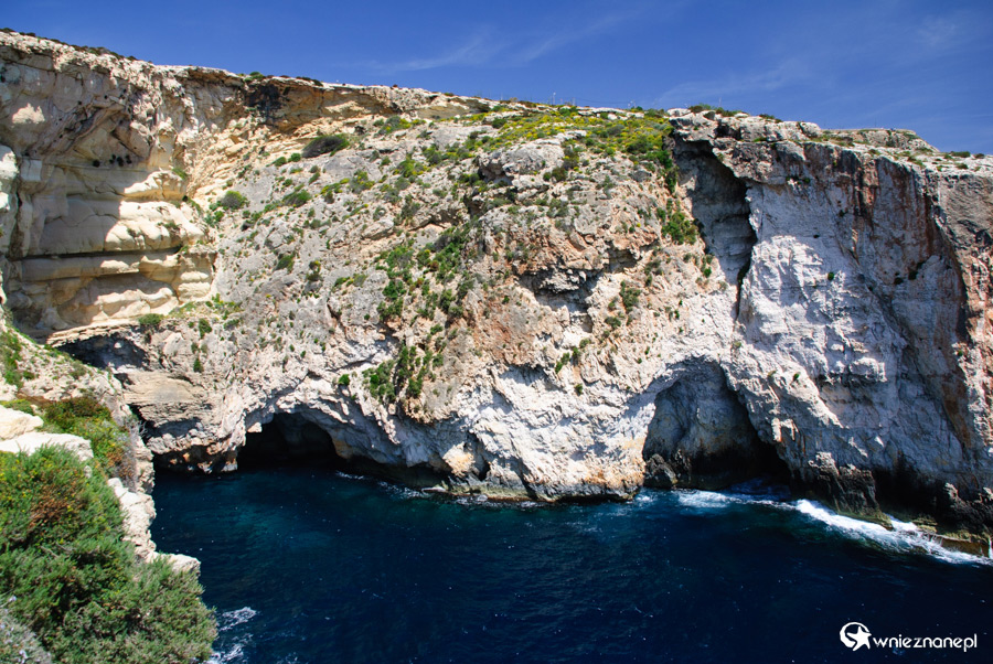 Malta. Klifowe wybrzeże niedaleko Blue Grotto. - foto: wnieznane.pl