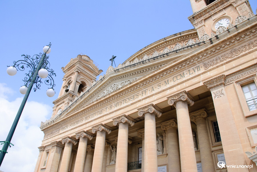 Malta. Mosta. - foto: wnieznane.pl