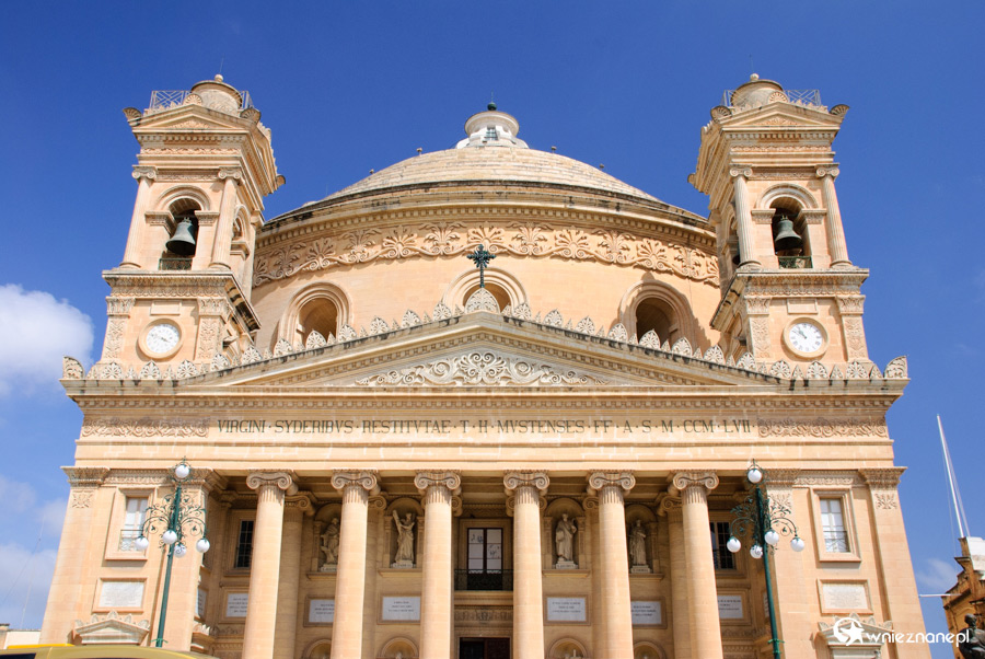 Malta. Mosta. - foto: wnieznane.pl