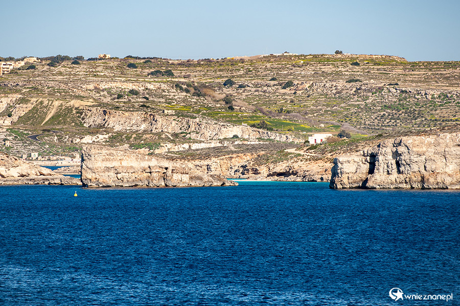 Malta. Widok na Comino. - foto: wnieznane.pl